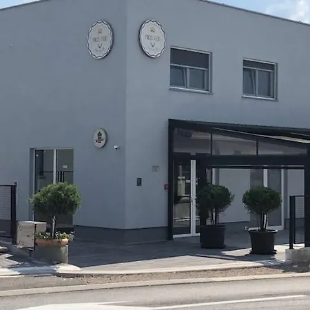 Sobe Centar Marinici Marinići